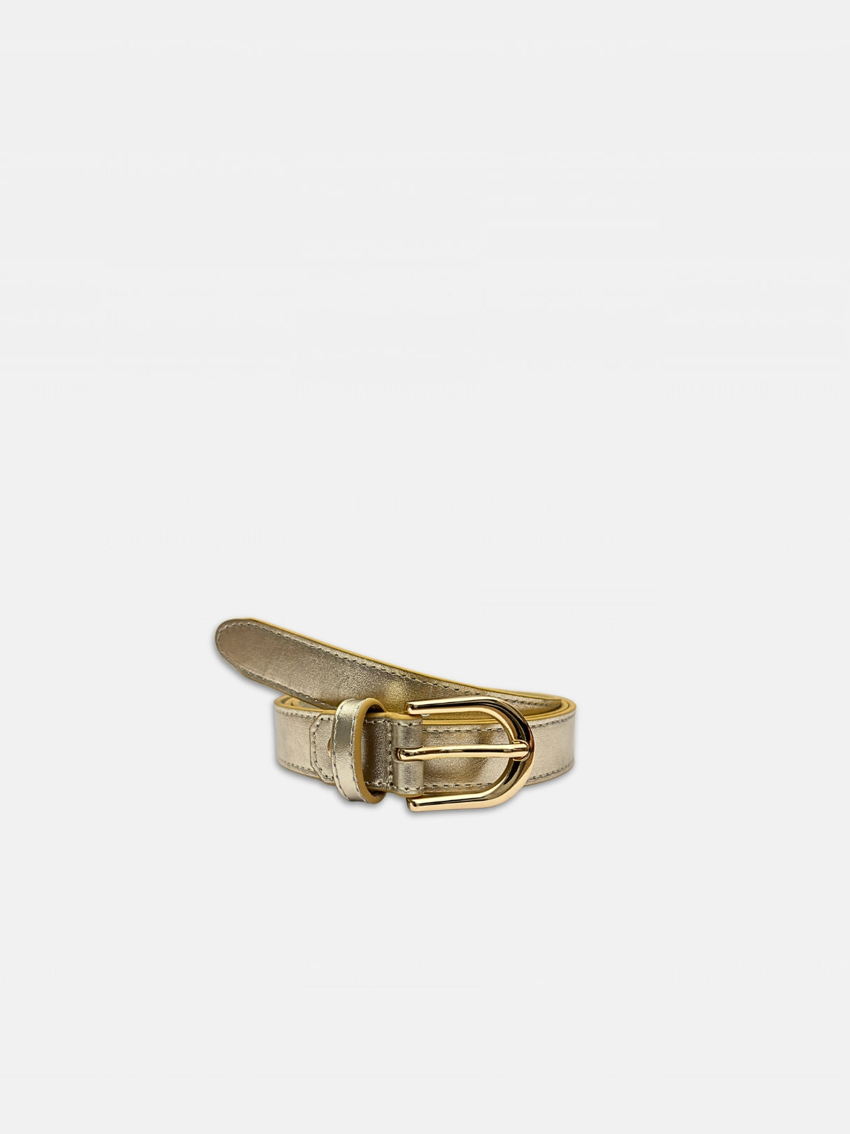 Ceinture en cuir doré de 25 millimètre avec boucle arrondie dorée, vue roulée ouverte